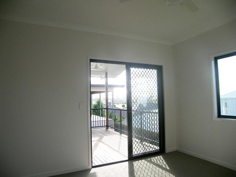 8 Inlet Lane, Springfield Lakes QLD 4300