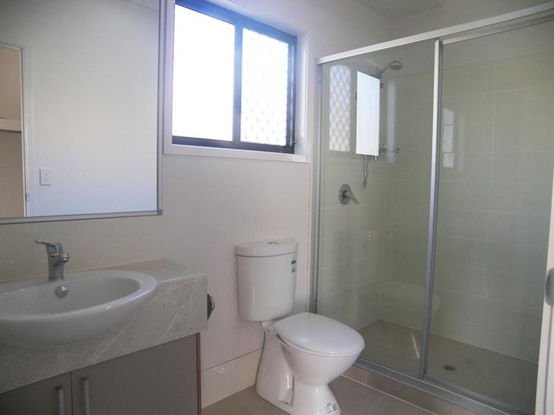 8 Inlet Lane, Springfield Lakes QLD 4300