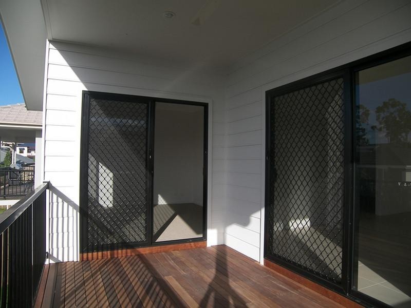 8 Inlet Lane, Springfield Lakes QLD 4300