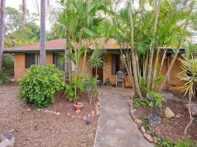 11 Dumfries Court, Camira QLD 4300