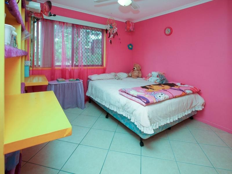 11 Dumfries Court, Camira QLD 4300