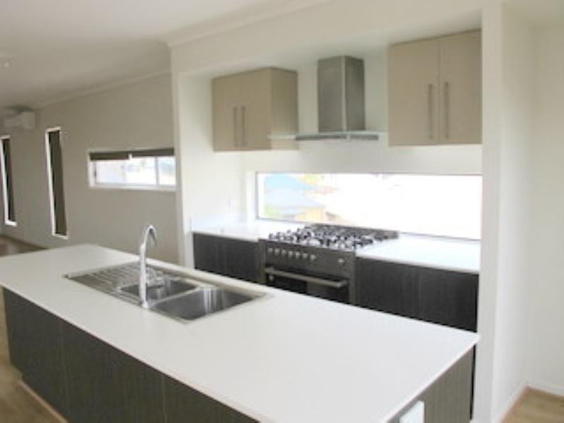 22 Park Edge Drive, Springfield Lakes QLD 4300