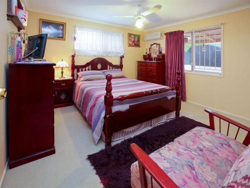 Durack QLD 4077