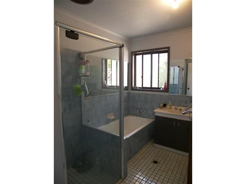 12 Dumfries Court, Camira QLD 4300