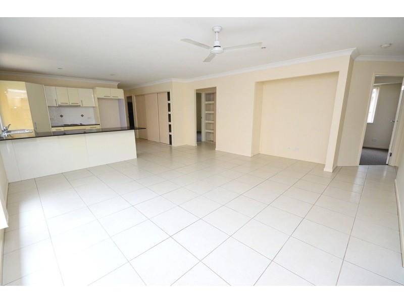 38 Carnarvon Avenue, Springfield Lakes QLD 4300