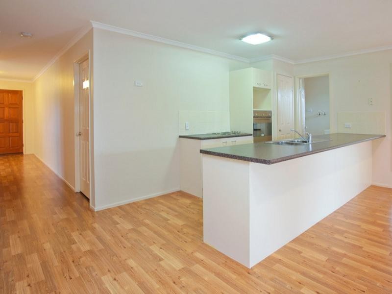 7 Abbey Court, Springfield Lakes QLD 4300