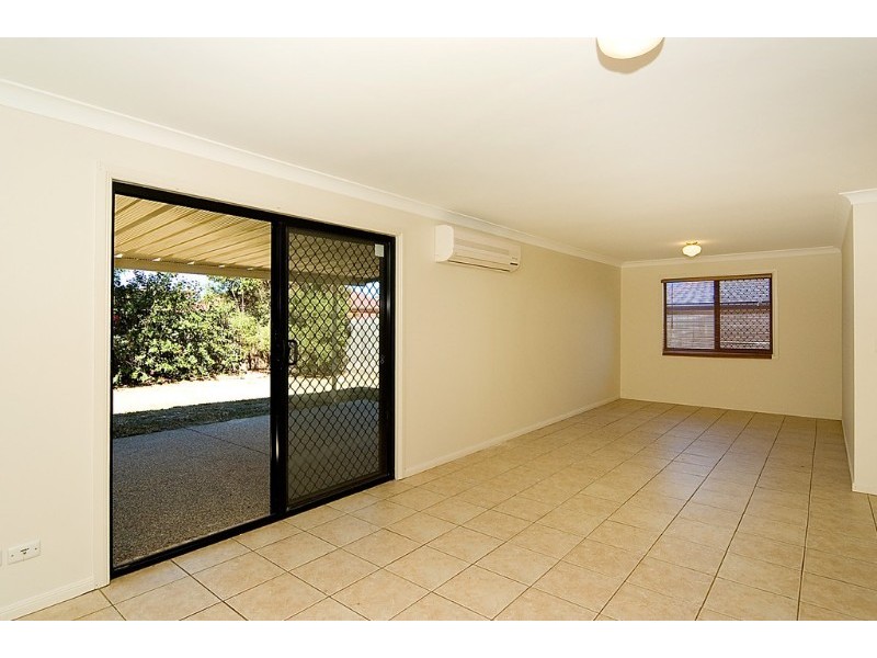 33 Berkshire Place, Springfield Lakes QLD 4300