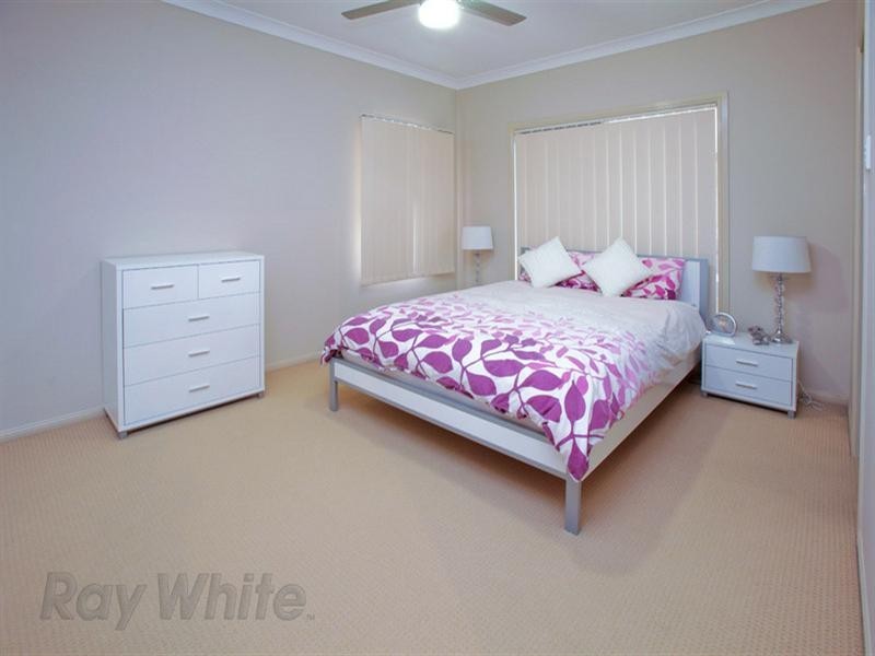 4 Clearpoint Way, Springfield Lakes QLD 4300