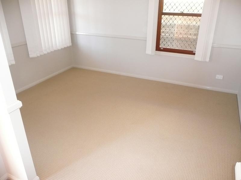 4 Clearpoint Way, Springfield Lakes QLD 4300