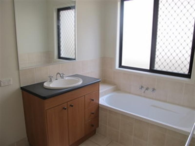 On Viewpoint Drive, Springfield Lakes QLD 4300