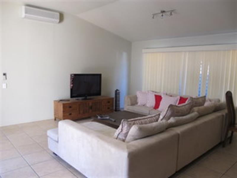On Lakeside Avenue, Springfield Lakes QLD 4300