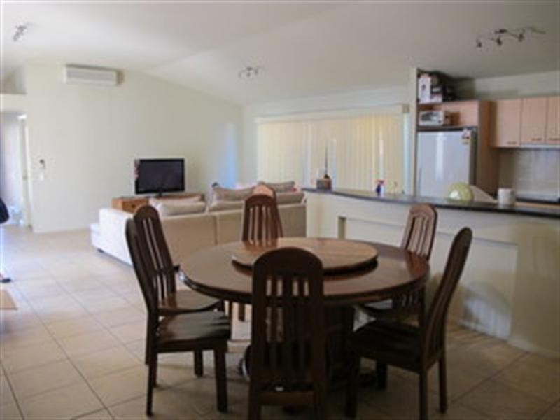 On Lakeside Avenue, Springfield Lakes QLD 4300