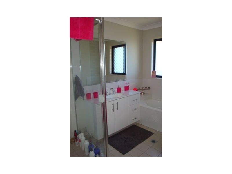 72 Opossum Circuit, Springfield Lakes QLD 4300