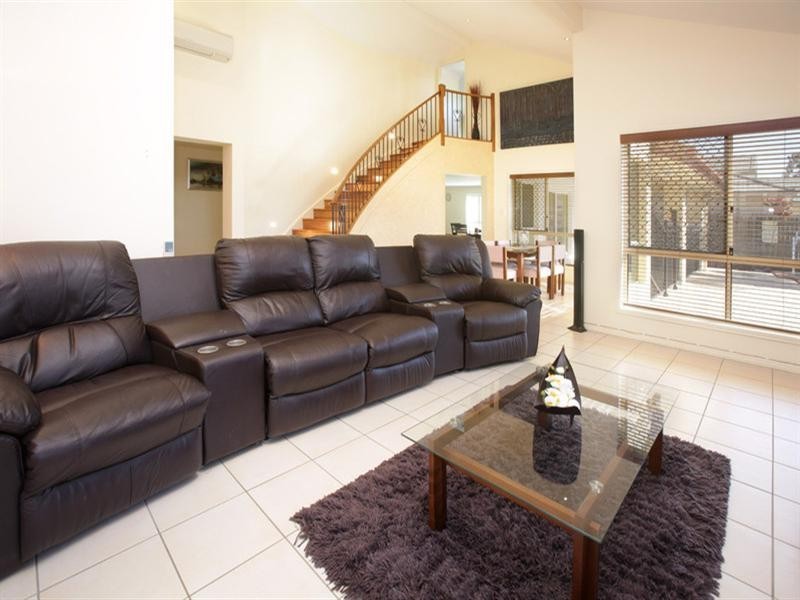 37 Viewpoint Drive, Springfield Lakes QLD 4300