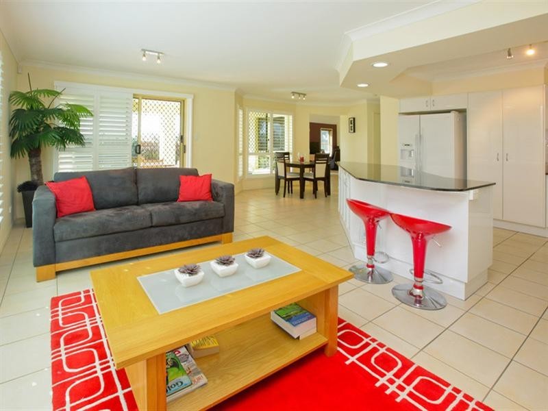 37 Viewpoint Drive, Springfield Lakes QLD 4300