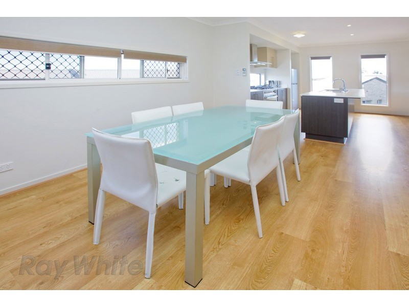22 Park Edge Drive, Springfield Lakes QLD 4300