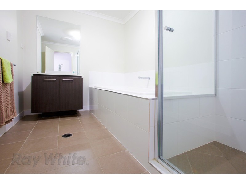22 Park Edge Drive, Springfield Lakes QLD 4300