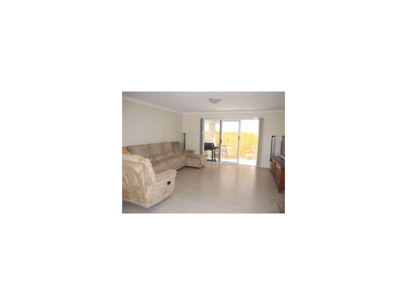 On Hyde Avenue, Springfield Lakes QLD 4300