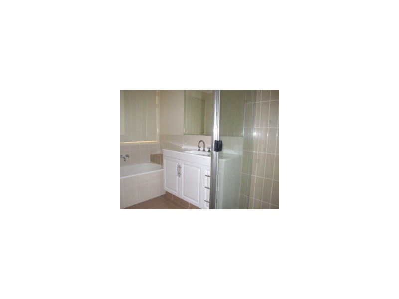 On Hyde Avenue, Springfield Lakes QLD 4300