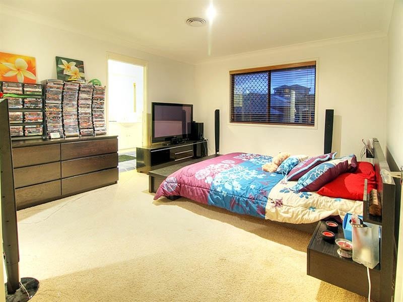 30 Admiral Crescent, Springfield Lakes QLD 4300