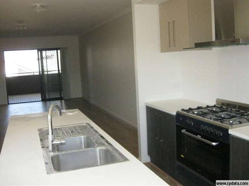 13 Hyde Avenue, Springfield Lakes QLD 4300