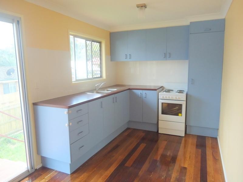 On Dwyer Street, Camira QLD 4300