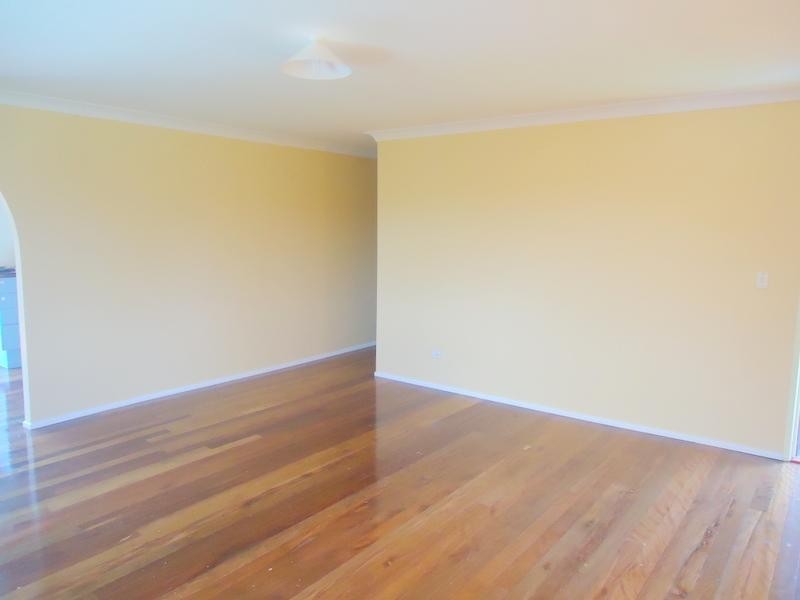 On Dwyer Street, Camira QLD 4300