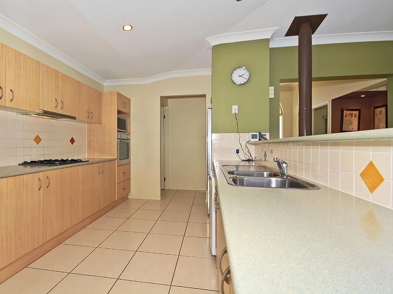 1 Banjo Place, Springfield QLD 4300