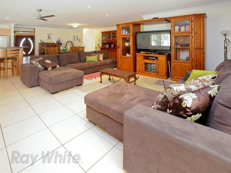 34 Woodbine Avenue, Camira QLD 4300