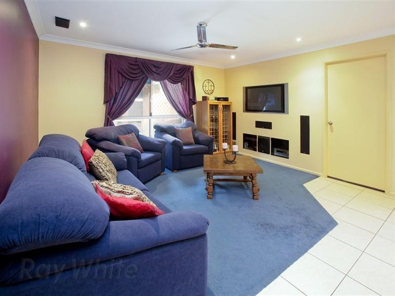 34 Woodbine Avenue, Camira QLD 4300