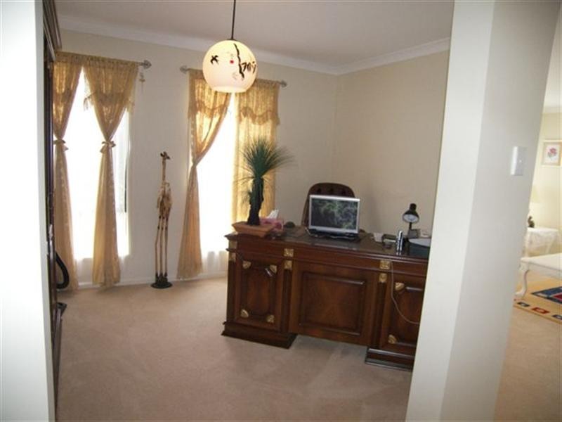 189 Lakeside Avenue, Springfield Lakes QLD 4300