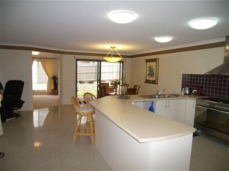 189 Lakeside Avenue, Springfield Lakes QLD 4300