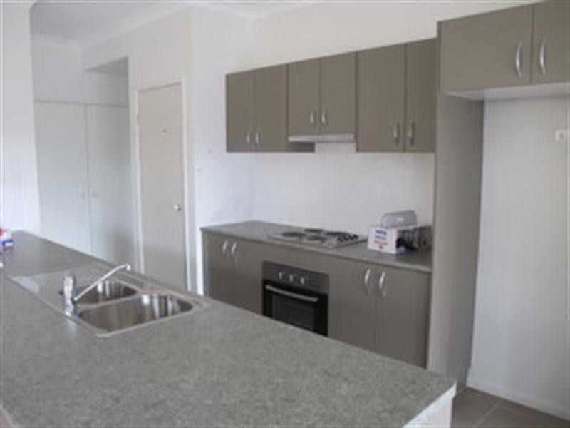 5 Atlantic Drive, Springfield Lakes QLD 4300