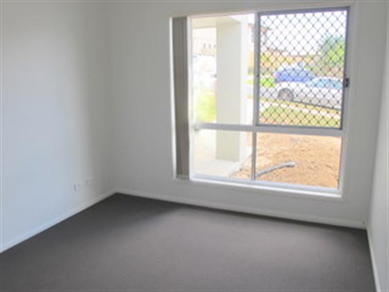 5 Atlantic Drive, Springfield Lakes QLD 4300