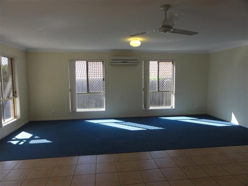 1 Ellen Circuit, Springfield Lakes QLD 4300