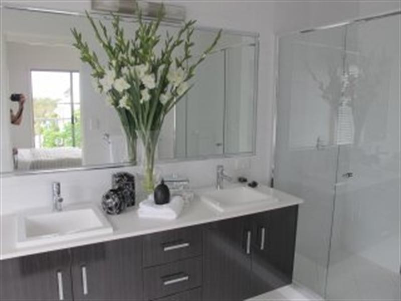 On Waratah, Springfield Lakes QLD 4300