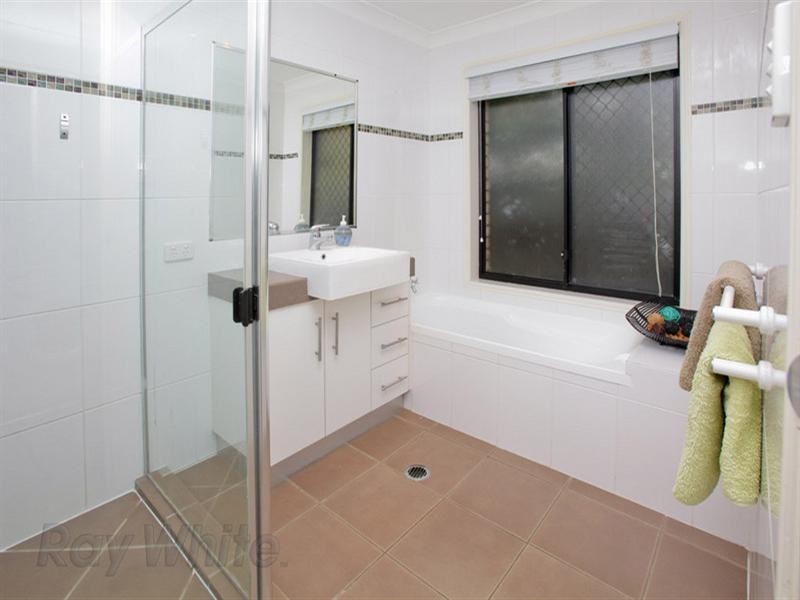 20 Rosa Court, Camira QLD 4300