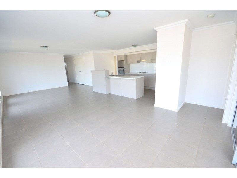 53 Ambrose Drive, Augustine Heights QLD 4300