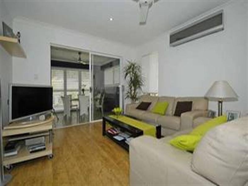 On Jezabel Drive, Springfield Lakes QLD 4300