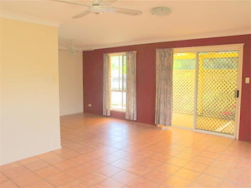 On Mistletoe Court, Camira QLD 4300