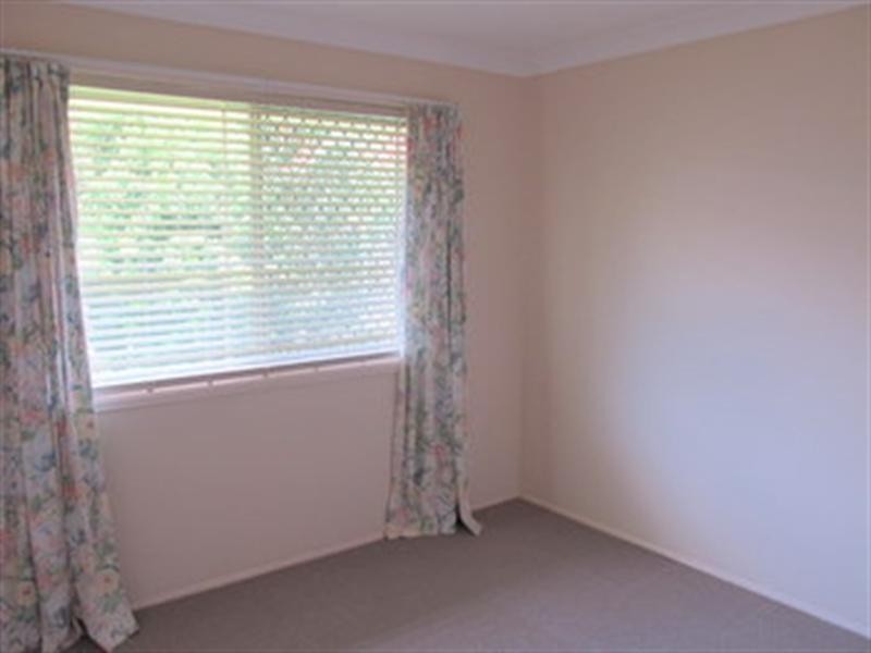 On Mistletoe Court, Camira QLD 4300