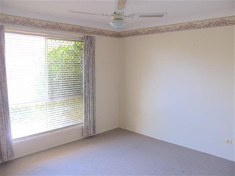 On Mistletoe Court, Camira QLD 4300