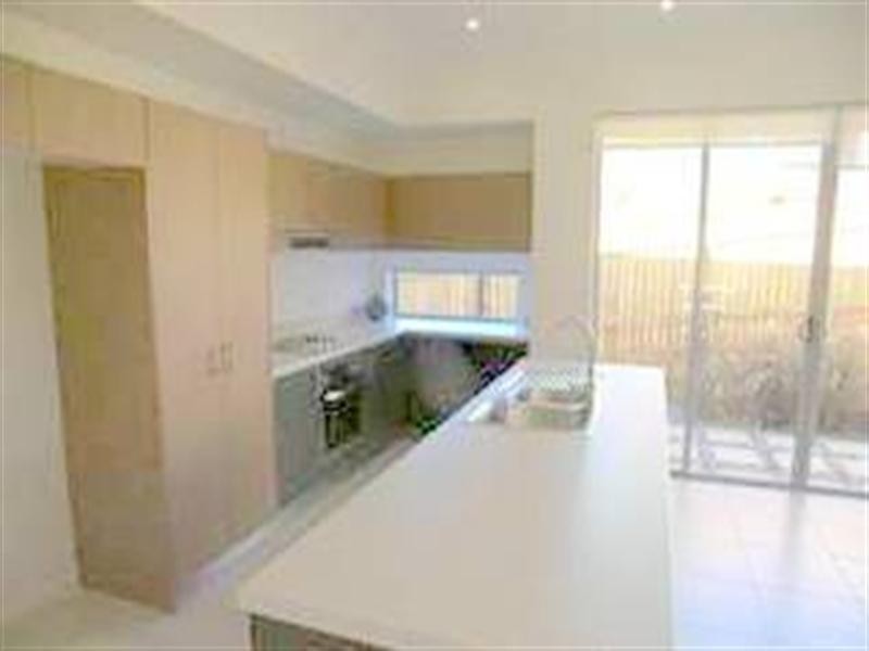 6 Jarrah Place, Springfield Lakes QLD 4300