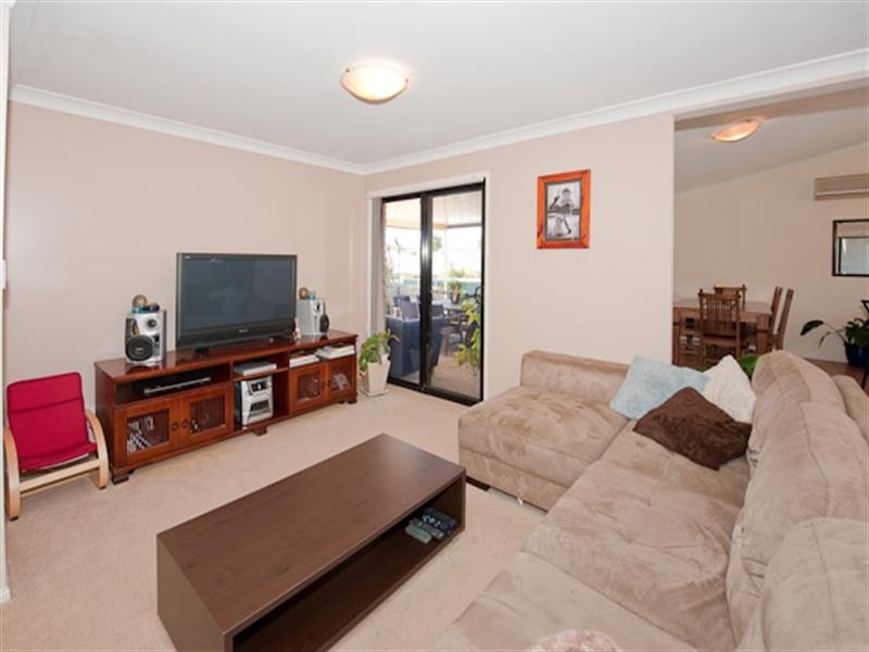 18 Danube Crescent, Springfield QLD 4300