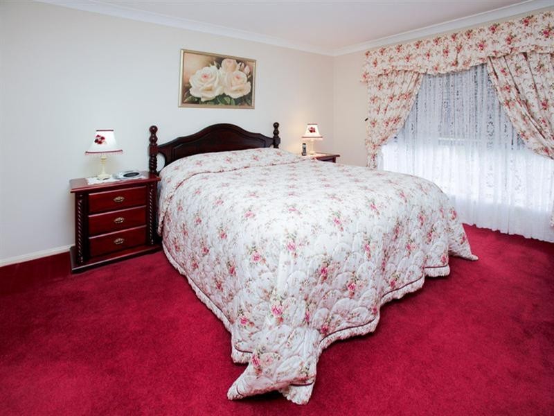 8 De Valera Street, Collingwood Park QLD 4301