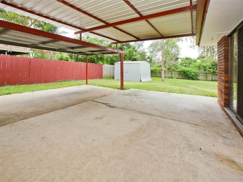 On Cracow Street, Camira QLD 4300