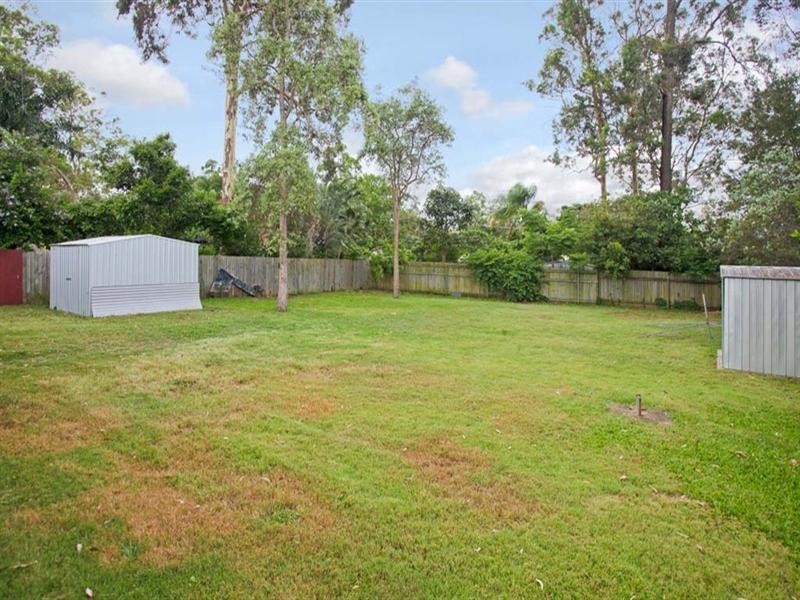 On Cracow Street, Camira QLD 4300