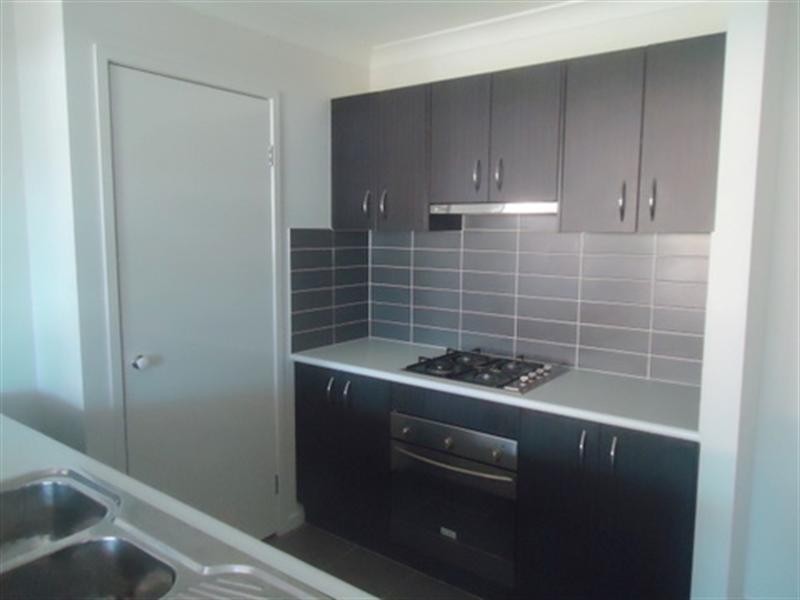 On Cottonwood Crescent, Springfield Lakes QLD 4300