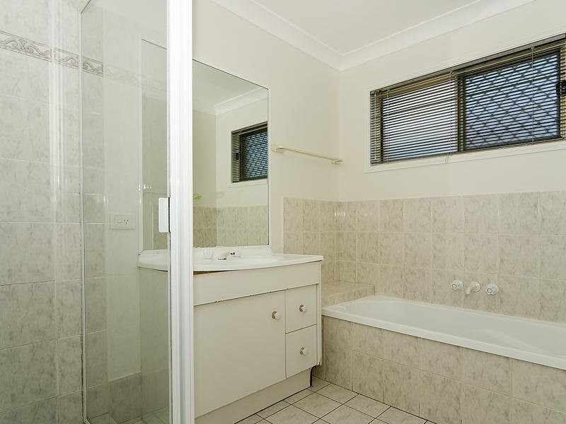 28 Streamview Crescent, Springfield QLD 4300
