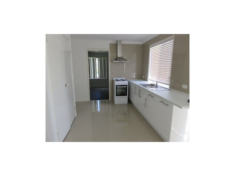 28 Streamview Crescent, Springfield QLD 4300
